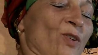 sliim older lady and dude sex anal
