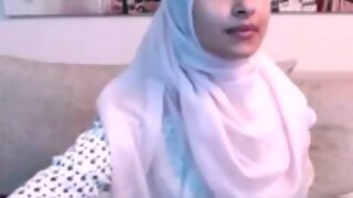 Arab Muslim Girl Showing Ass And pussy Licking is love